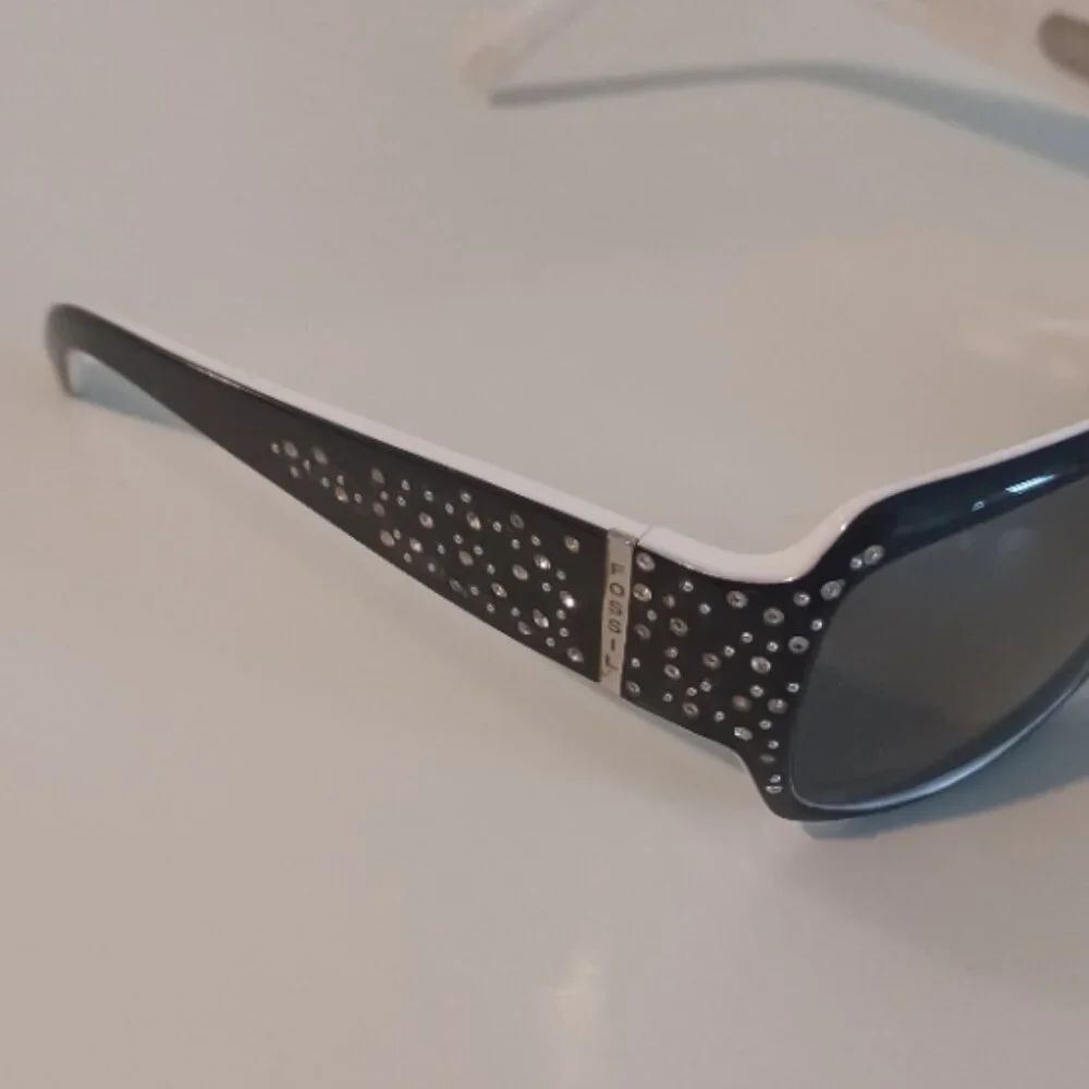 Fossil Sienna Prescription Bling Black/White Flex Hinges Wrap Around Sunglasses